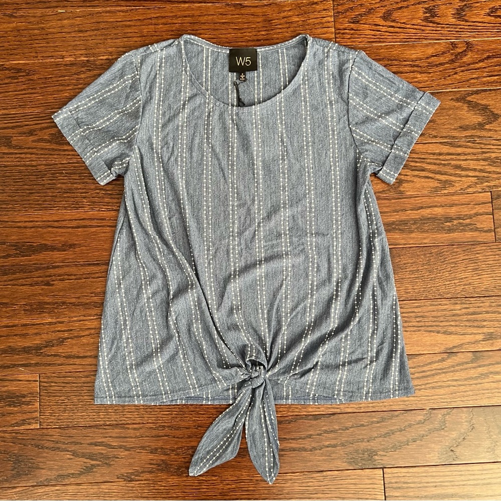 W5 Tie Front Top